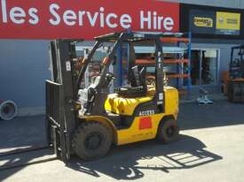NISSAN FORKLIFT CONTAINER MAST LOW LOW HOURS  - picture0' - Click to enlarge