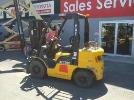 NISSAN FORKLIFT CONTAINER MAST LOW LOW HOURS  - picture0' - Click to enlarge