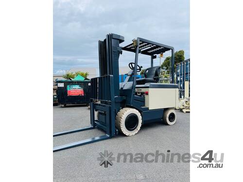 CROWN 3T ELECTRIC CONTAINER MAST FORKLIFT - 3000kg Capacity