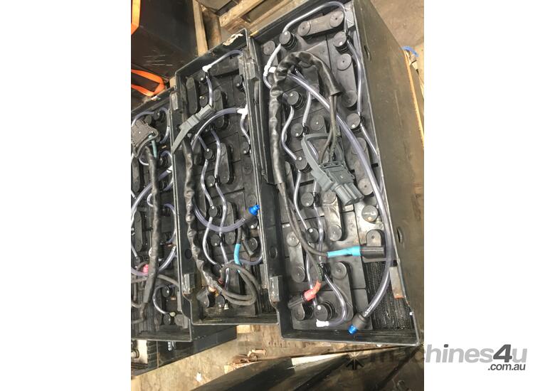 Solar Battery Lead Acid Traction 24v 620AH Perform Like New! 12 Months Warranty!