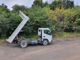 2019 Fuso Canter Tipper 615 - picture0' - Click to enlarge