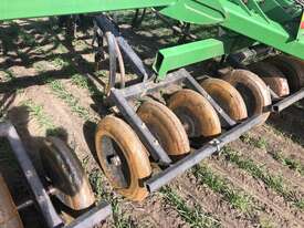 2015 John Deere 1830 Air Drills - picture1' - Click to enlarge