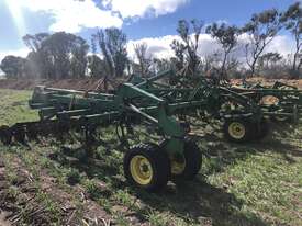 2015 John Deere 1830 Air Drills - picture2' - Click to enlarge