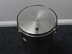 Stainless Steel Bucket with Lid - picture0' - Click to enlarge