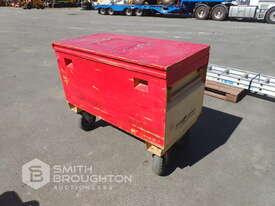 TOOL BOX ON WHEELS - picture0' - Click to enlarge