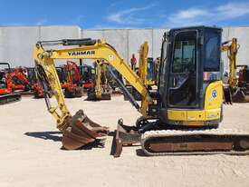 YANMAR VIO35-6 EXCAVATOR WITH 2567 HOURS, FULL CABIN WITH A/C, HITCH AND BUCKETS - picture0' - Click to enlarge