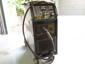 UniMig Procraft 240 Welder for gas or gasless welding - picture0' - Click to enlarge