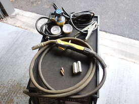 UniMig Procraft 240 Welder for gas or gasless welding - picture2' - Click to enlarge