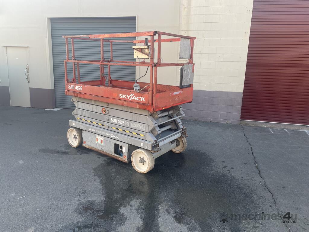 Used 2011 skyjack SJIII 4626 Scissor Lift in , Listed on Machines4u
