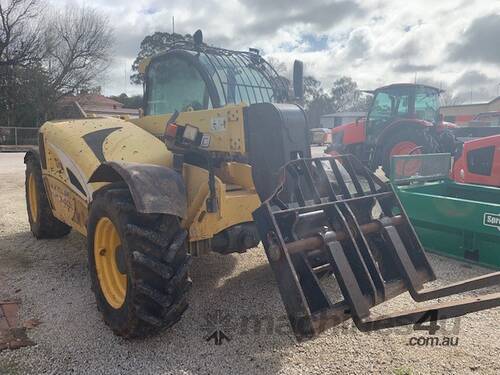 2008 New Holland LM740 Telehandler