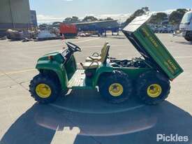 2000 John Deere Gator - picture1' - Click to enlarge