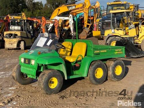 2000 John Deere TH 6X4 Gator