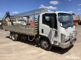 2013 Isuzu NPR 200 - picture0' - Click to enlarge