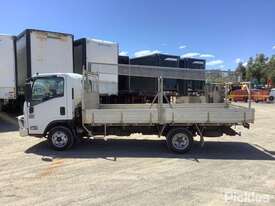 2013 Isuzu NPR 200 - picture1' - Click to enlarge