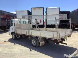 2013 Isuzu NPR 200 - picture2' - Click to enlarge