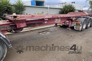 2003 Maxitrans Roll Back skel A trailer