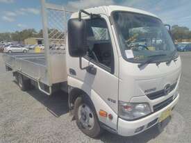 Hino 300 - picture0' - Click to enlarge