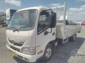 Hino 300 - picture1' - Click to enlarge