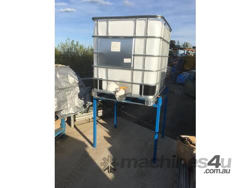 Food Grade 1000L IBC Water Tank on Stand - Excellent Condition