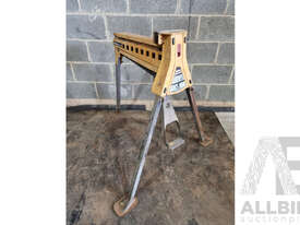 Workshop Tools - Triton Superjaws, Rollers Stands, Sledge Hammer, Crow Bar and Jemmy Bar - picture0' - Click to enlarge