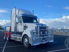 Freightliner Coronado - picture0' - Click to enlarge