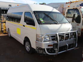 2013 TOYOTA COMMUTER 200 SER BUS - picture0' - Click to enlarge