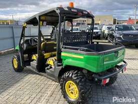 2011 John Deere Gator XUV550 - picture2' - Click to enlarge