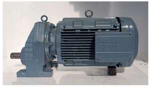LLOYDS DEALS - 15 kW Sew Eurodrive Electric Gear Motor Gearbox Ratio 2.48 Rpm 593