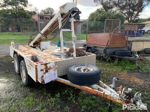 2000 Pohlner Tandem Axle Drilling Trailer