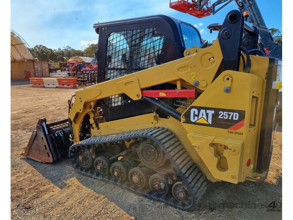 Used 2018 Caterpillar 257D Tracked SkidSteers in , - Listed on Machines4u