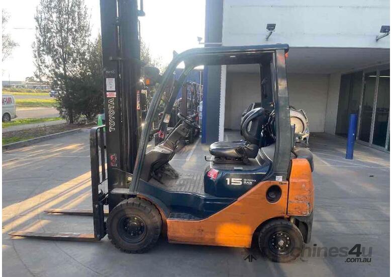 caption 2010 Toyota Forklift For Sale