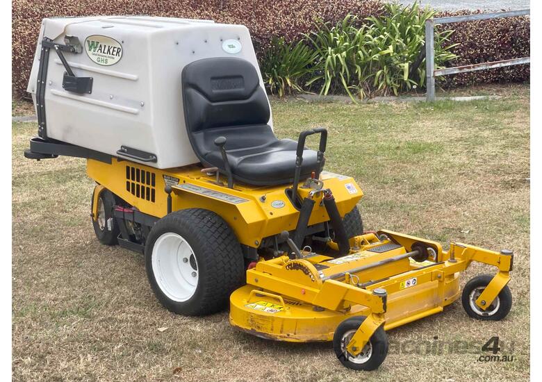 Used walker Walker MS14 GHS Catcher Mower Front Deck Mower in