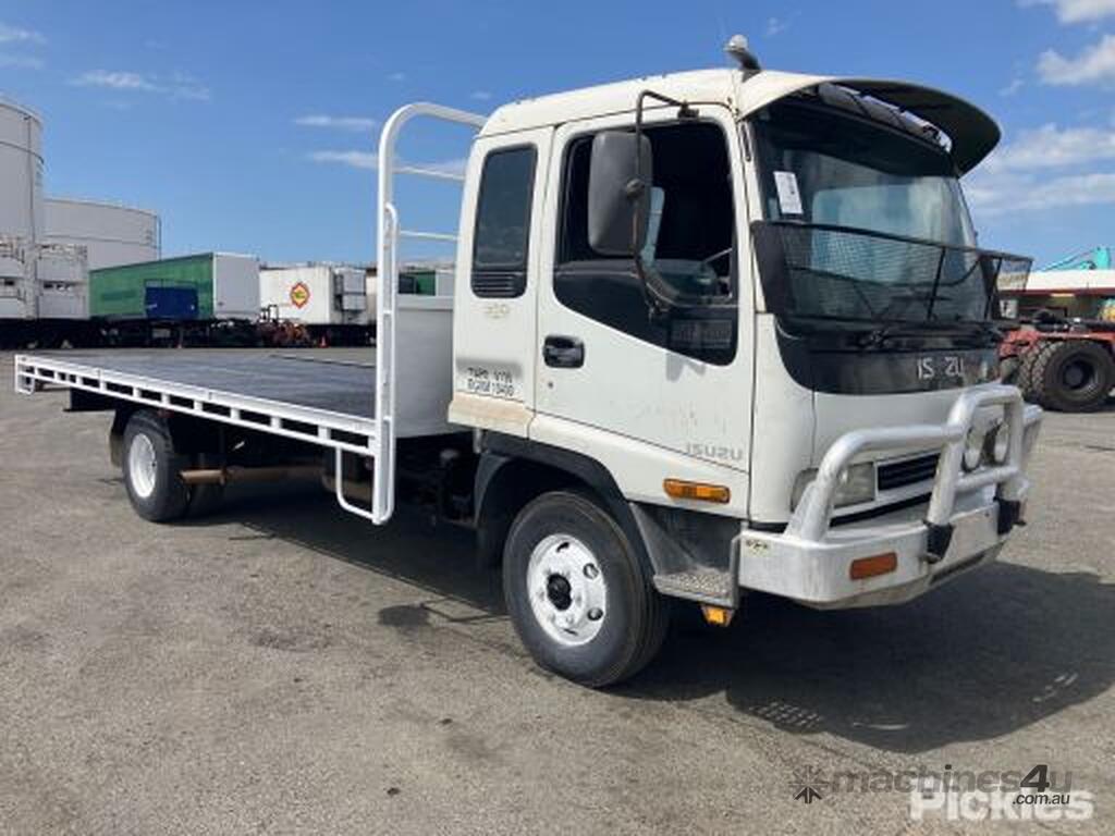 Buy Used 1999 Isuzu FRR550 Pantech Truck in , - Listed on Machines4u