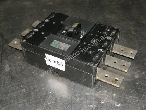 caption Terasaki TG-600B Circuit Breakers.