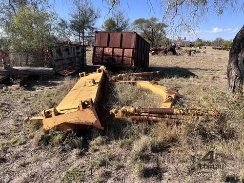 FIAT-ALLIS DOZER BLADE 