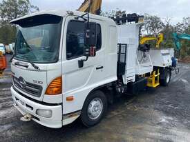 2010 HINO 500 FLOCON CAB CHASSIS ASPHALT TRUCK  - picture0' - Click to enlarge