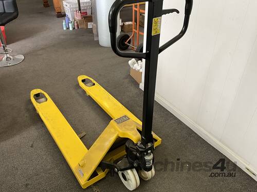 2500kg Pallet Jack