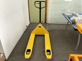 2500kg Pallet Jack - picture0' - Click to enlarge