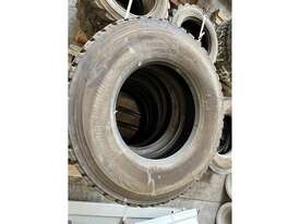 4 X BRIDGESTONE M711 11R X 22.5 TYRES - picture1' - Click to enlarge