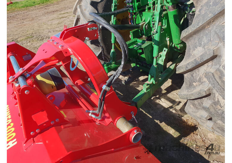 caption Omarv Cuneo 300H (Roller) Flail Mower (3m)