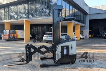 Crown RD5020 Double Deep Reach Truck | 6.8m | 2724 Hours | Side Shift