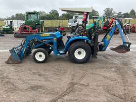 2001 New Holland TC33D Tractor/Loader/Backhoe - picture2' - Click to enlarge