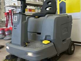 Karcher Ride on Sweeper KM 85/50 R Bp 850mm - picture0' - Click to enlarge