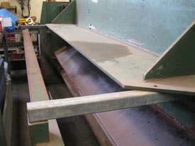 SHAW - KLEEN Australian Made  2450mm x 3mm Hydraulic Guillotine - picture2' - Click to enlarge