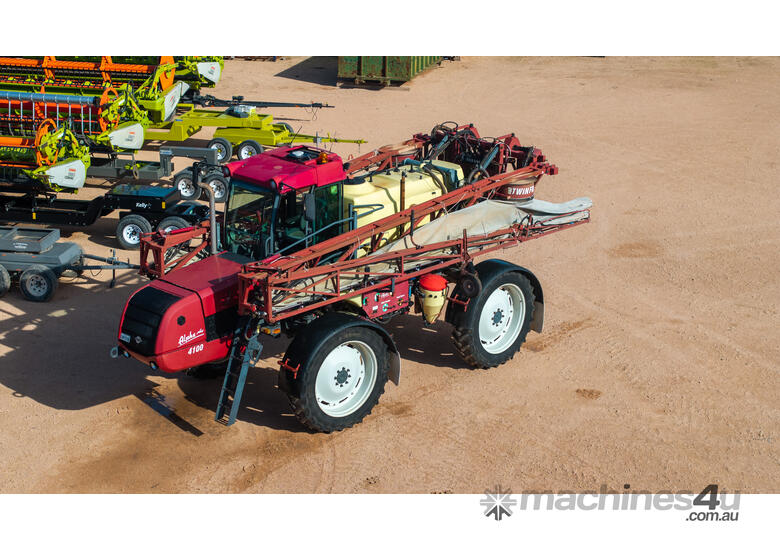 caption Self Propelled Hardi Alpha 4100 - FOR AUCTION!