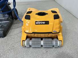 Maytronics Dolphin Wave 100 pool cleaner with power supply and trolley - picture0' - Click to enlarge