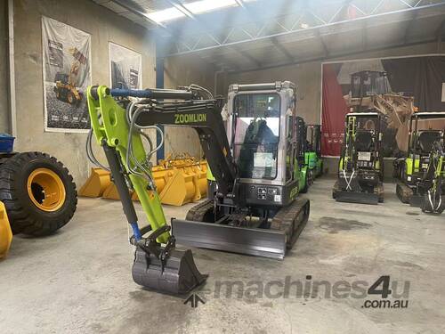 caption ZOOMLION ZE35GU - 3.8 Ton Excavator