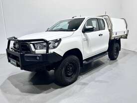 2021 Toyota Hilux SR (4x4) Diesel - picture0' - Click to enlarge