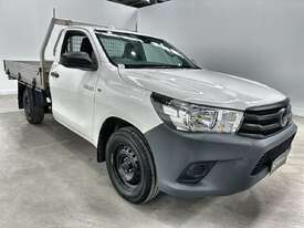 2021 Toyota Hilux Workmate Petrol - picture1' - Click to enlarge