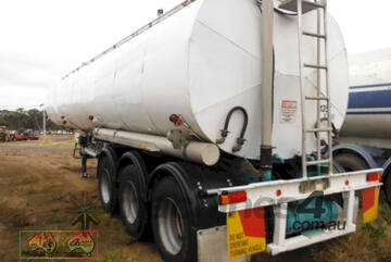 (7615) Tri axle Fuel Tanker (Maryborough, VIC)